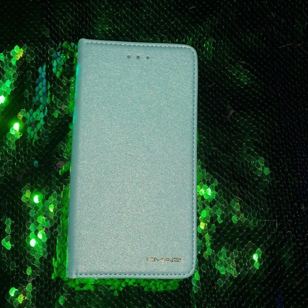 iPhone XR wallet